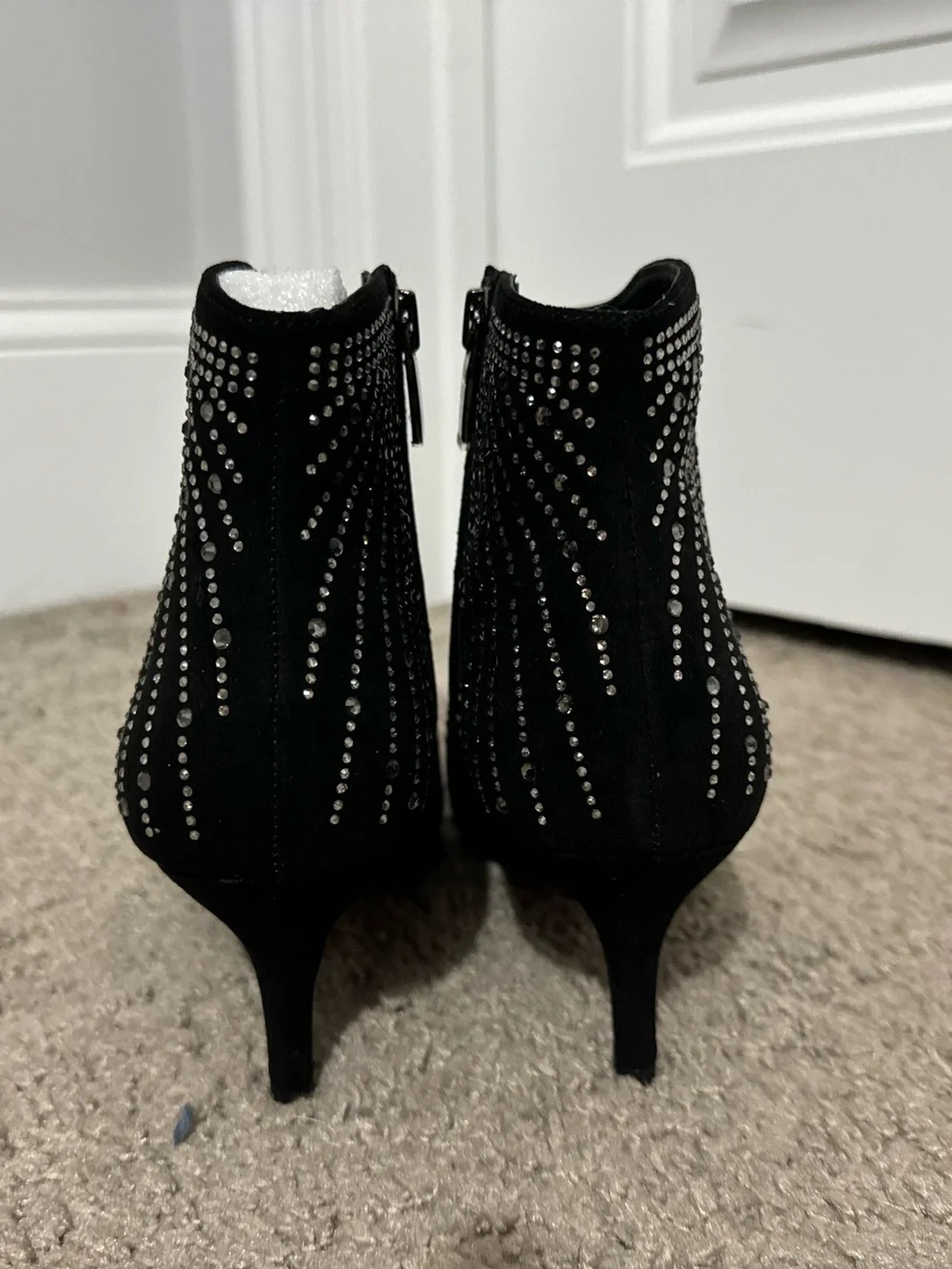 Beautiful J. Renee size 7 black suede rhinestone boots Alannis new